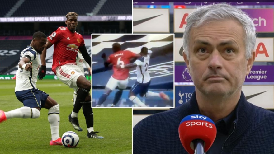 Jose Mourinho đòi trọng tài rút thẻ đỏ với Paul Pogba